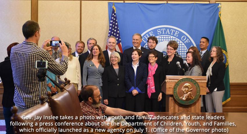 Governor Inslee and DCYF staff